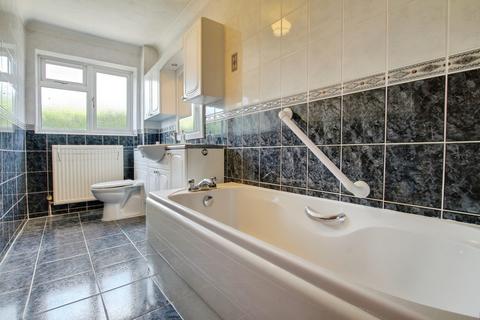 3 bedroom detached bungalow for sale, Linden Drive, Chatteris