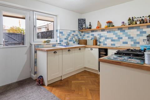 6 Loft Avenue, Grimsby, DN37 9AG