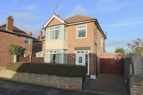 3 bedroom detached house to rent, Brooklyn Road, Bulwell NG6