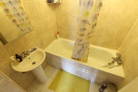 1 bedroom flat to rent, Gresse Street, London W1T