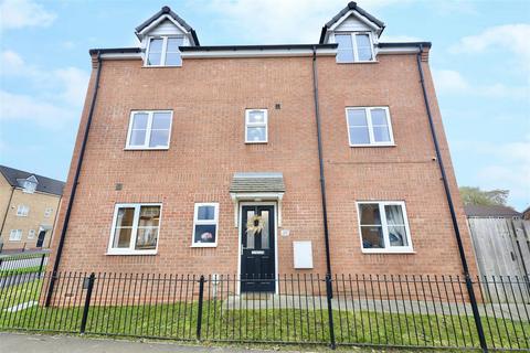 4 bedroom end of terrace house for sale, Bishop Alcock Road, Hull