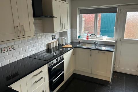 3 bedroom terraced house to rent, Ashton Drive, Frodsham