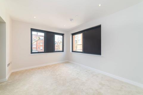 2 bedroom flat to rent, Finchley Road, Hampstead, London, NW3