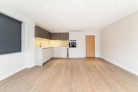 2 bedroom flat to rent, Finchley Road, Hampstead, London, NW3