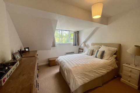 4 Barn Close, Kintbury, Hungerford, RG17 9YU