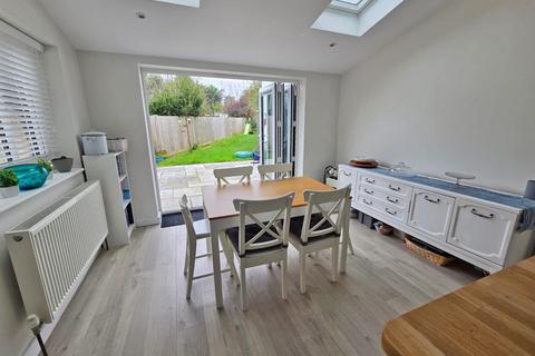 3 bedroom end of terrace house for sale, Cross Road, West Sussex BN42