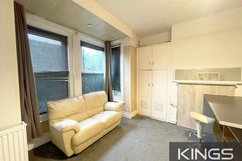 Studio to rent, Portswood Road, Southampton