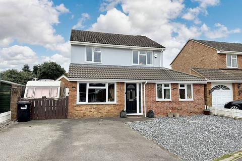 3 bedroom detached house for sale, Sycamore Drive, Holbury, SO45