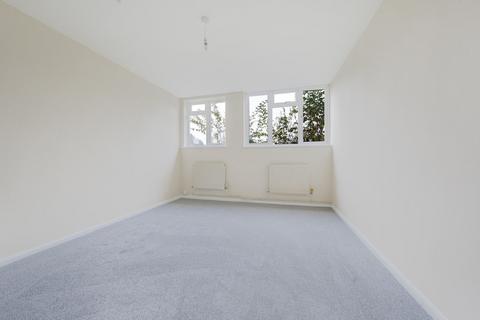 2 bedroom apartment to rent, Park Road, Uxbridge UB8