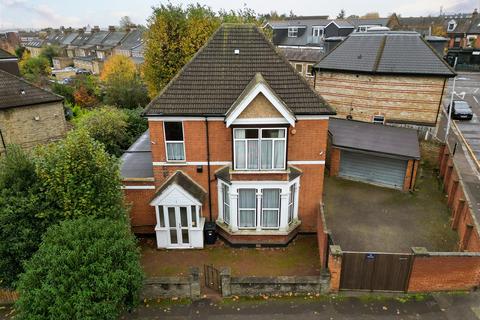 4 bedroom house for sale, Eastwood Road, London