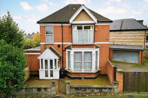 4 bedroom house for sale, Eastwood Road, London