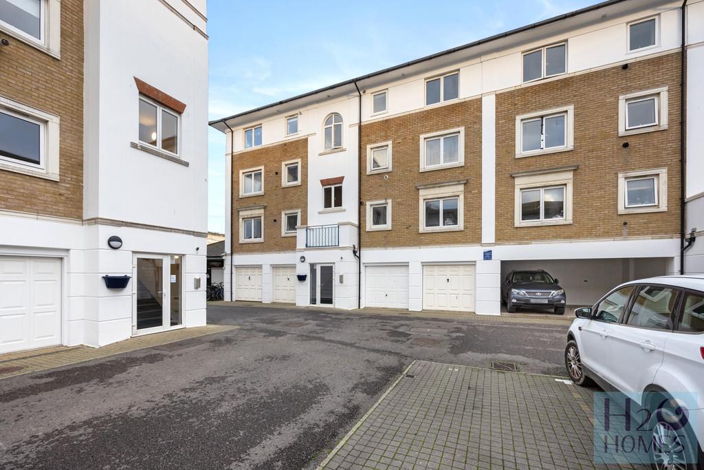 Britannia Court 5-016