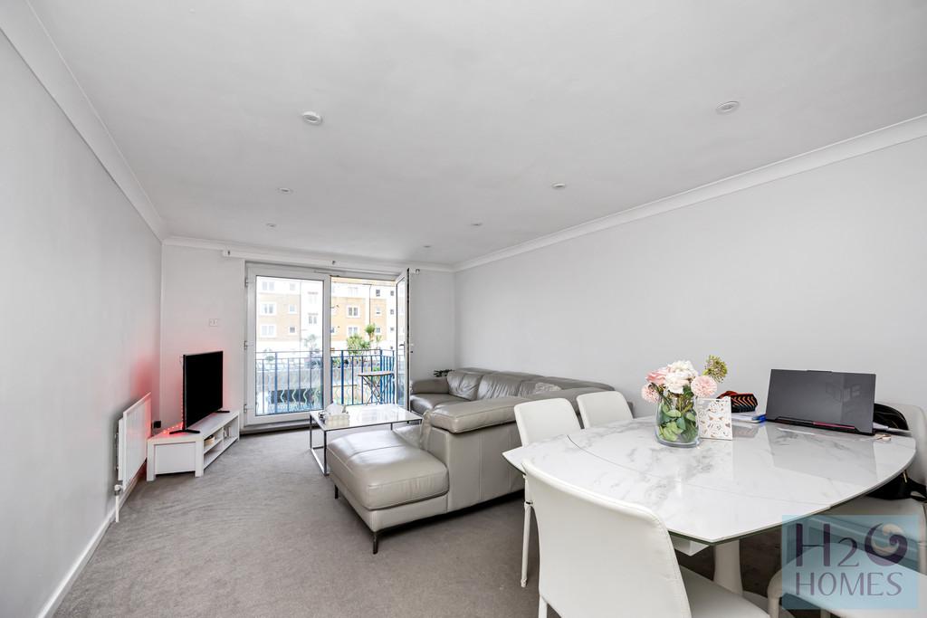 Britannia Court 5-001