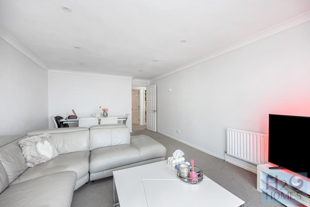 Britannia Court 5-006