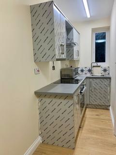 1 bedroom in a flat share to rent, Wilton Road, Crumpsall