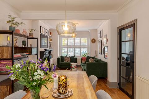 3 Flaxton Road, London, SE18 2EF