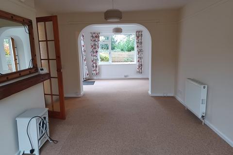 2 bedroom detached bungalow to rent, Torbay Close, Castle Cary