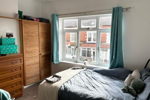 3 bedroom terraced house to rent, Kitchener Road, Selly Oak B29