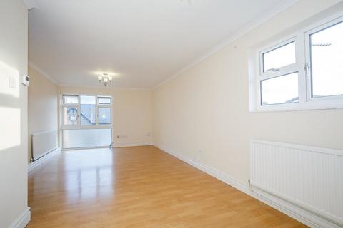 2 bedroom apartment to rent, Clark Road, Royston SG8