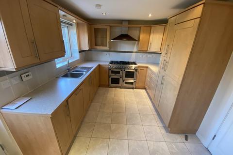 3 bedroom end of terrace house to rent, Russet Drive, Red Lodge IP28