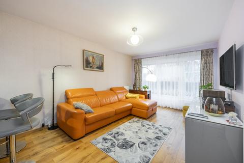 2 bedroom flat for sale, Arabella Drive, London