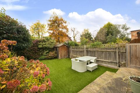 4 bedroom semi-detached house for sale, Graemesdyke Avenue, East Sheen