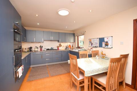 4 Moness Place, Aberfeldy, PH15 2DW