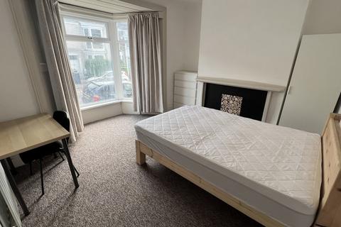 4 bedroom house share to rent, Rhondda Street, Swansea