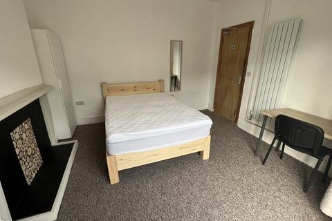 4 bedroom house share to rent, Rhondda Street, Swansea