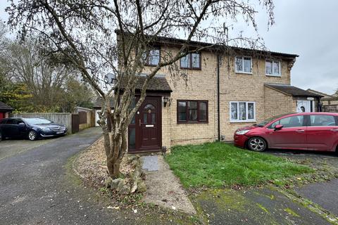 3 bedroom semi-detached house to rent, Plattes Close, Shaw SN5