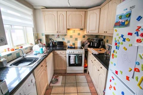 2 bedroom terraced house for sale, Cheltenham Gardens, Grange Park, Hedge End, SO30