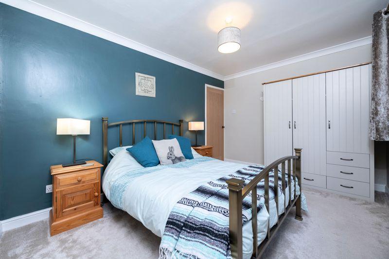 Guest bedroom