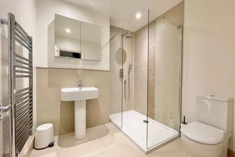 30 Vale Road, Claygate, Esher, KT10 0NJ