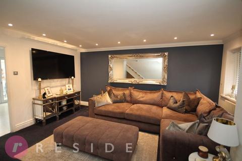 13 Dane Bank, Middleton, Manchester, M24 2RL
