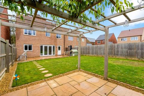 4 bedroom detached house for sale, Anstee Close, Banbury