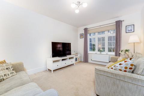 10 Anstee Close, Banbury, OX16 9ZW