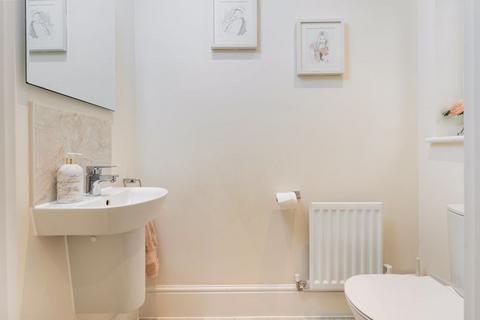 10 Anstee Close, Banbury, OX16 9ZW