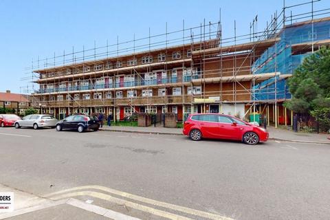 3 bedroom apartment for sale, Beaconsfield Road, Canning Town, E16