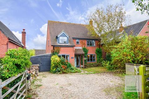 5 bedroom detached house for sale, Mill Road, Norwich NR14