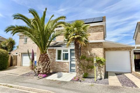 4 Caledonian Close, Weymouth, DT4 7QW