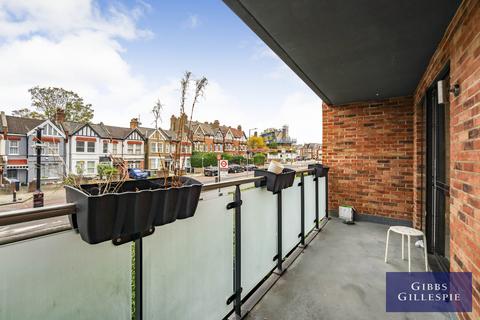 2 bedroom apartment to rent, Church Road, NW10