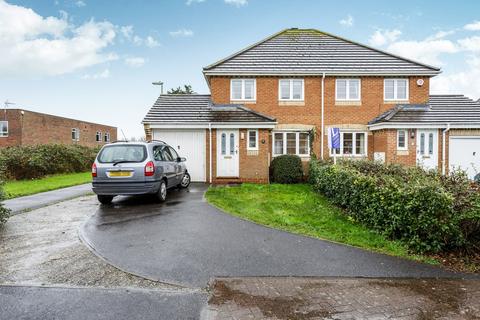 3 bedroom semi-detached house to rent, The Halliards, Fareham, Hampshire