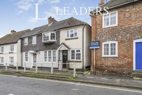 2 bedroom terraced house to rent, Bridge Street. Wickham