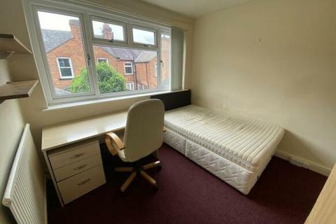 1 bedroom in a house share to rent, 27 St. Leonards Road, Leicester, LE2