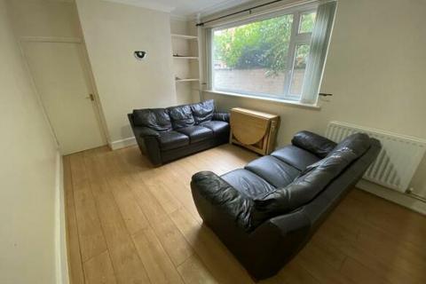 1 bedroom in a house share to rent, St. Leonards Road, Leicester, LE2