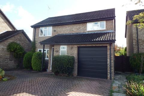 4 bedroom detached house to rent, Treelands Close, Leckhampton