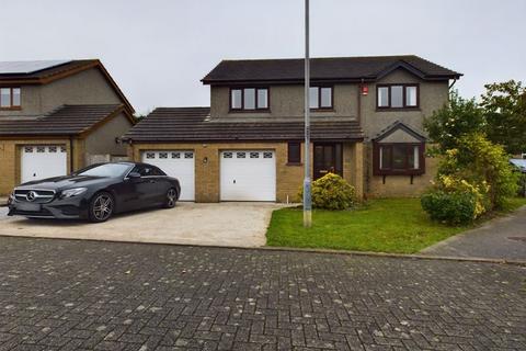 4 bedroom detached house for sale, Merritts Way, Pool - Detached four bedroom house, chain free sale