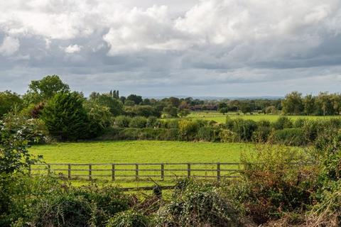 4 bedroom cottage for sale, Rifle Range Lane, Aylesbury HP17