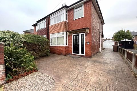 3 bedroom semi-detached house to rent, Blandford Road, Manchester