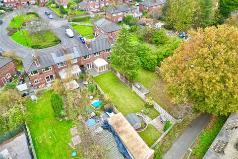 3 bedroom terraced house to rent, Houghend Avenue, Manchester M21